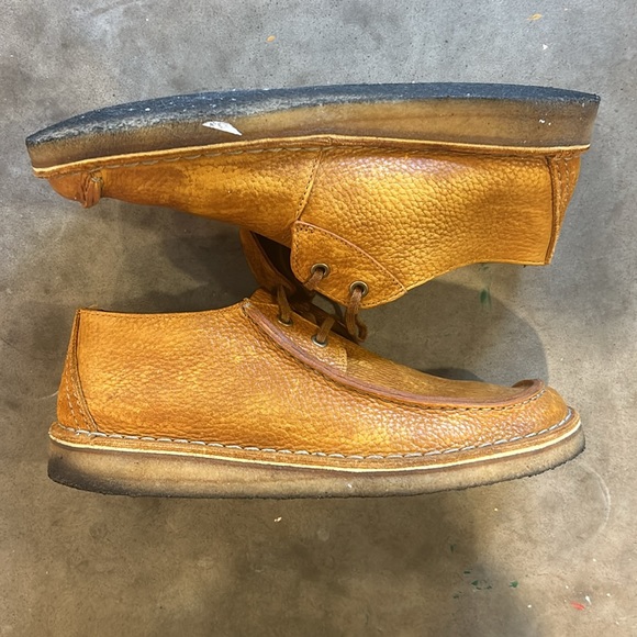 Clarks - Picture 3 of 5